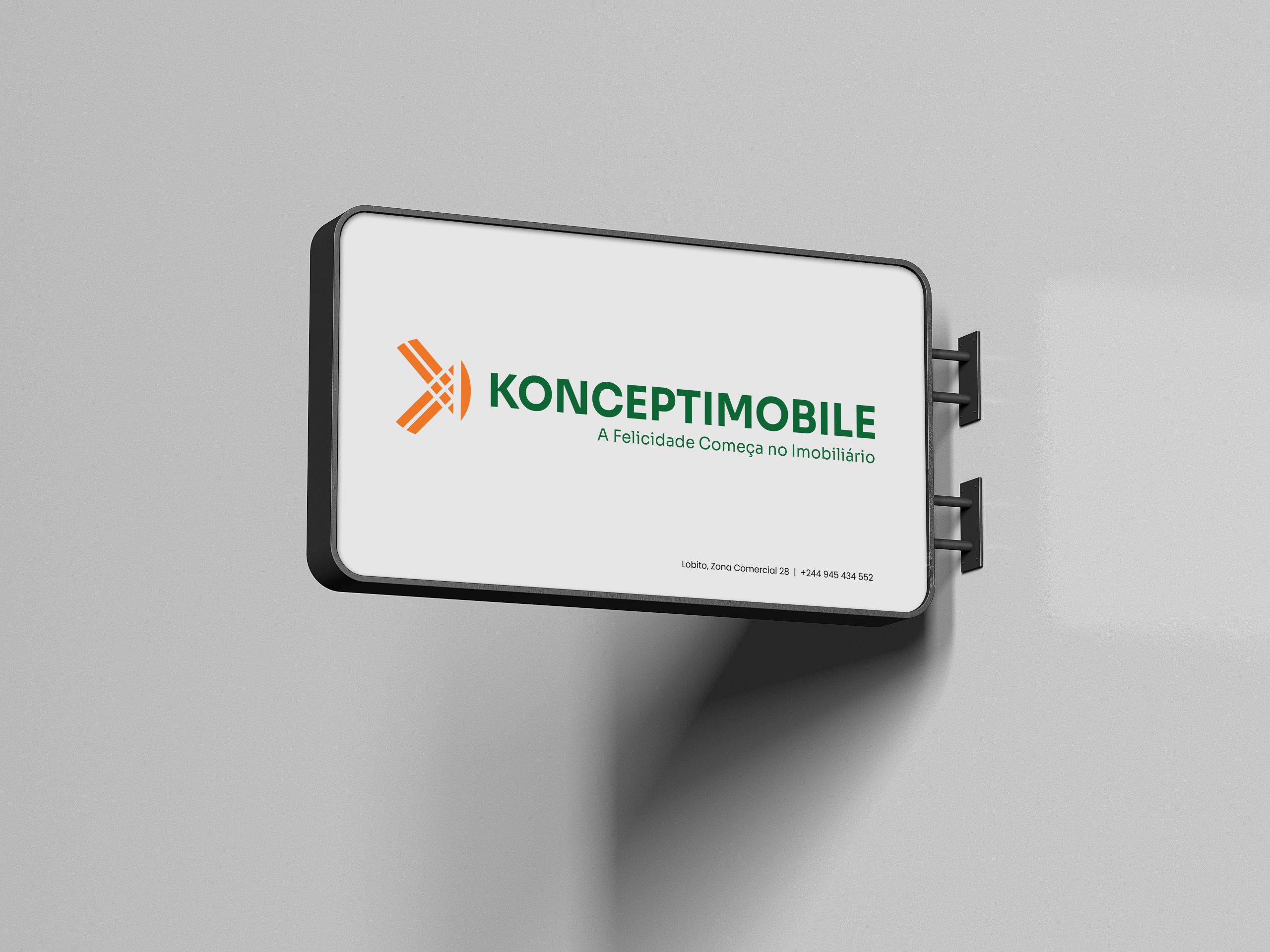 Free-Round-Corner-Horizontal-Signage-Mockup1